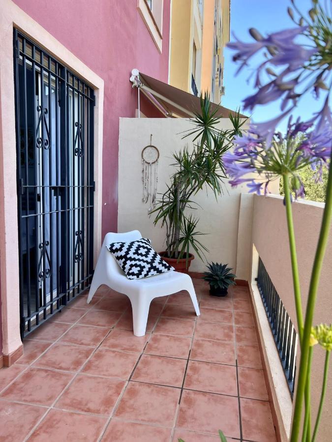 Suite Bonalba Alicante Exteriör bild